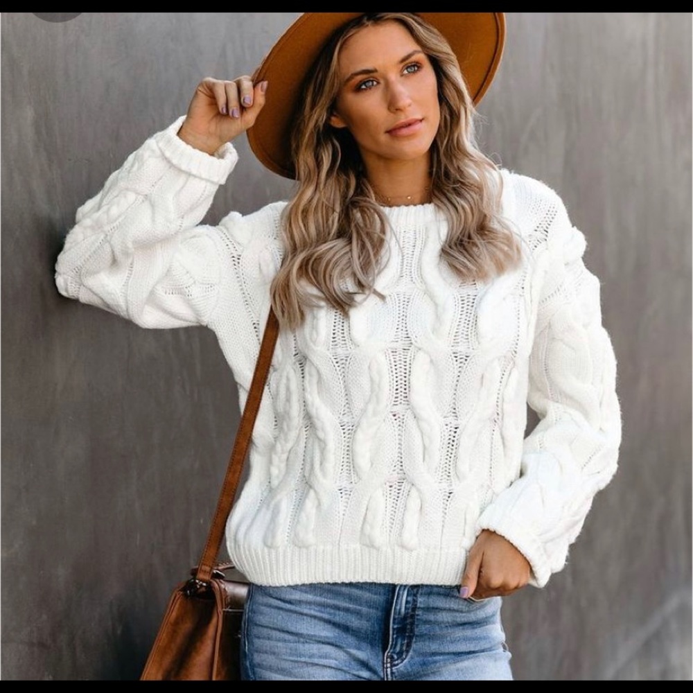 Cream Braided Cable Knit Sweater Size Medium